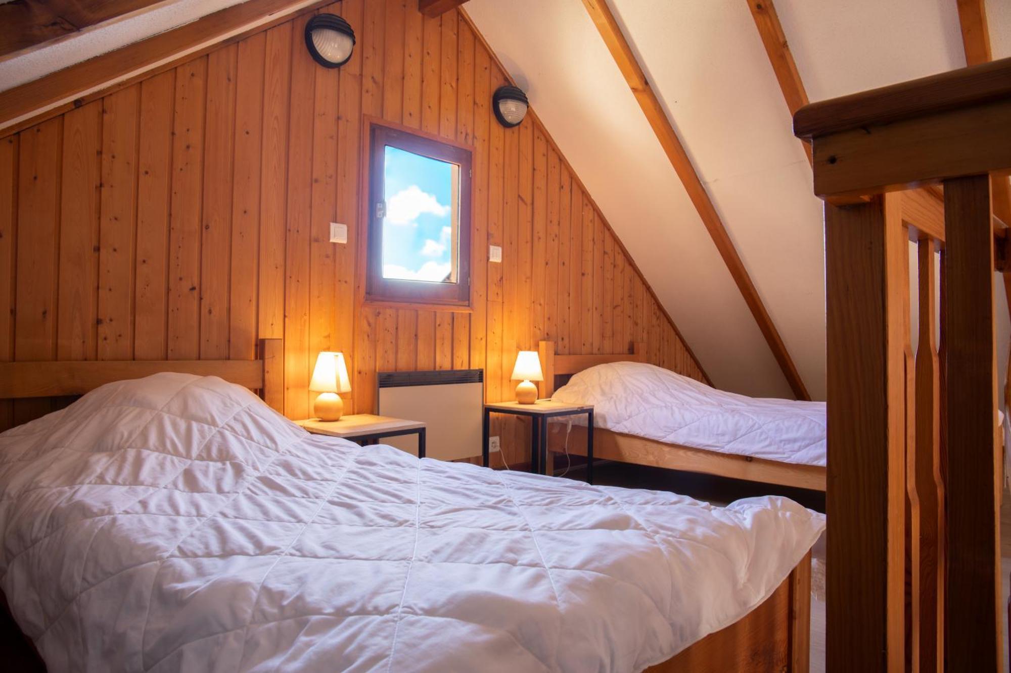 Вилла Les Bouviers Saint-Denis  Экстерьер фото